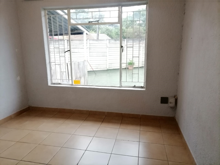 4 Bedroom Property for Sale in Geelhoutpark North West